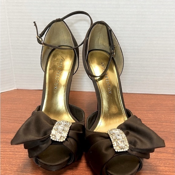 Kate Preston Satin Open Toe‎ Dress Shoe - Picture 1 of 4